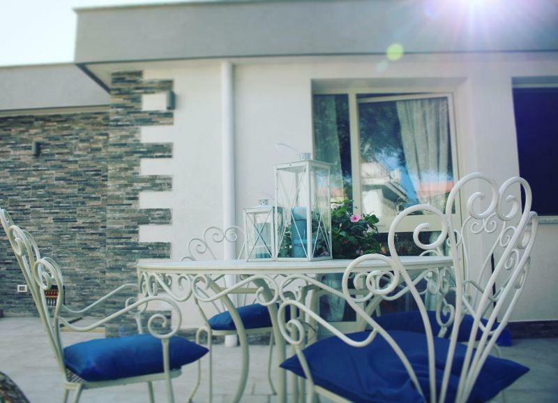 Il Sole Di Mondello Villa Exteriör bild